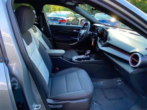 2025 Chevrolet Trax RS