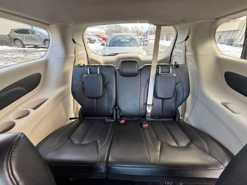 2020 Chrysler Voyager LXi