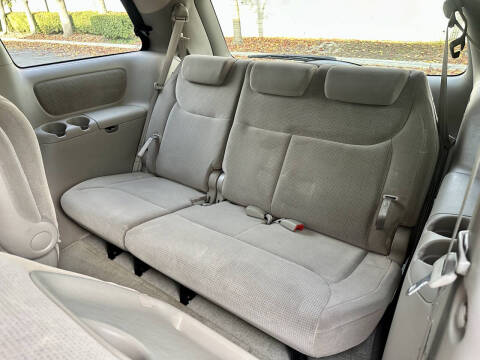 2004 Toyota Sienna CE 7 Passenger