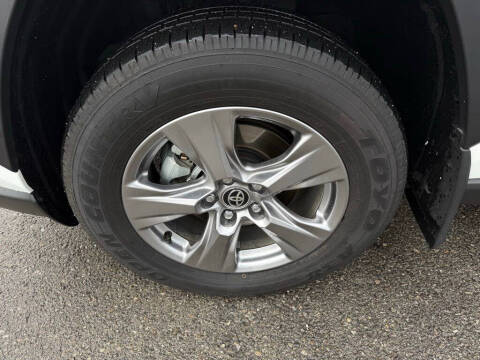 2025 Toyota RAV4 Hybrid LE