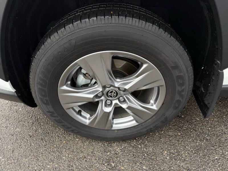 2025 Toyota RAV4 Hybrid LE