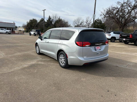 2026 Chrysler Voyager LX