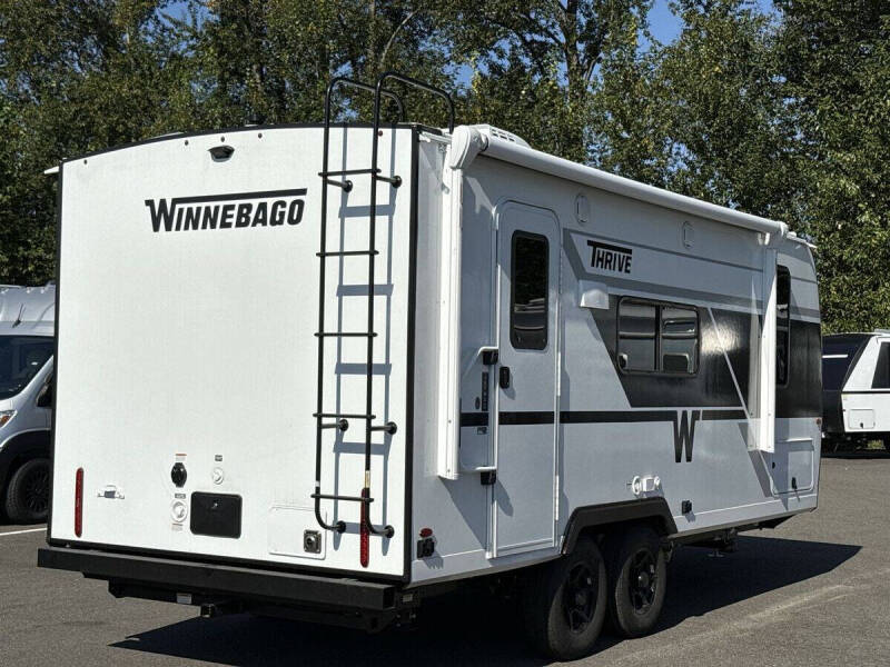 2026 Winnebago Thrive