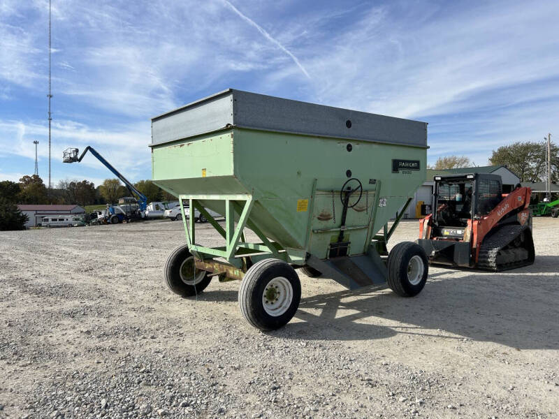 2026 Parker 2600 Gravity Wagon