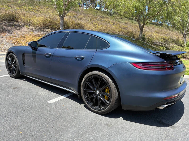 2018 Porsche Panamera 4
