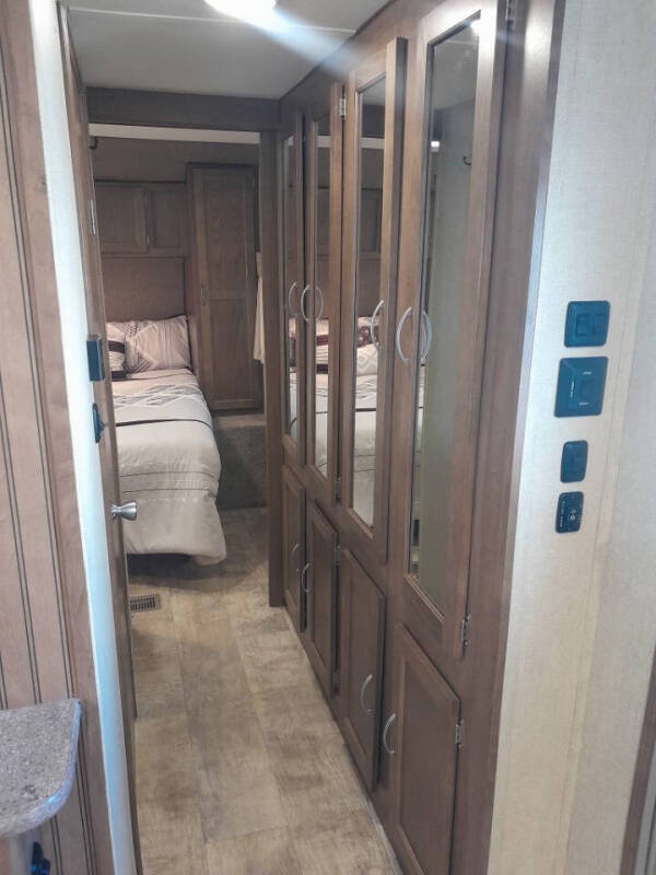 2018 Gulfstream Innsbruck