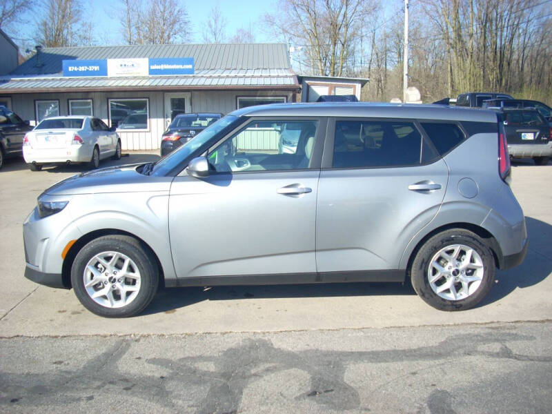 Used 2025 Kia Soul LX with VIN KNDJ23AU6S7933915 for sale in Warsaw, IN