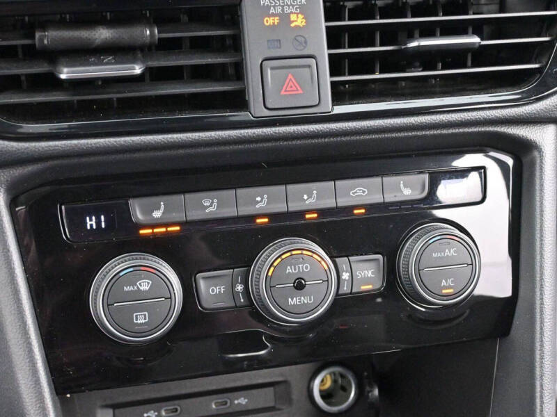 2024 Volkswagen Taos SE 4Motion