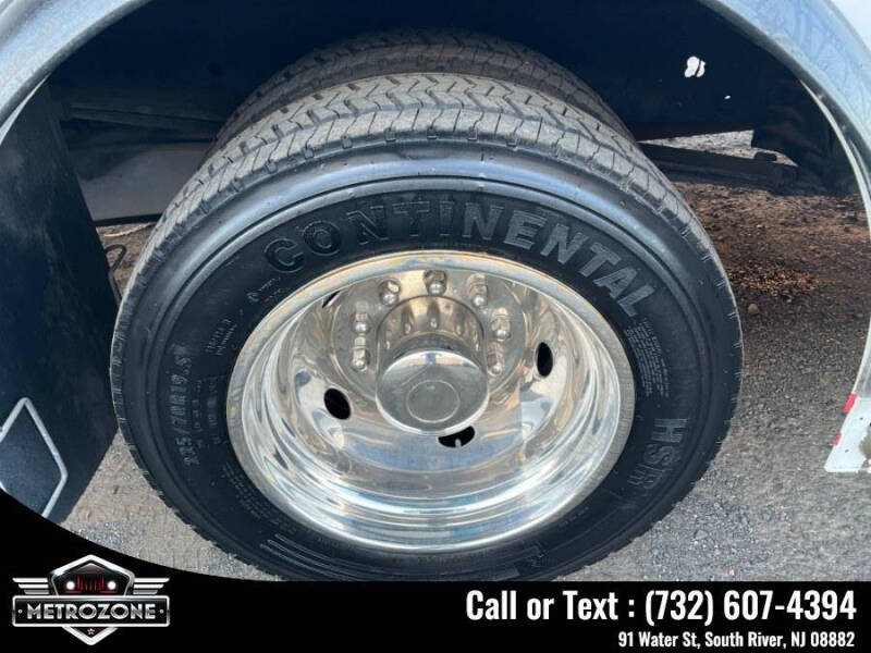 2013 Ford Stripped Chassis