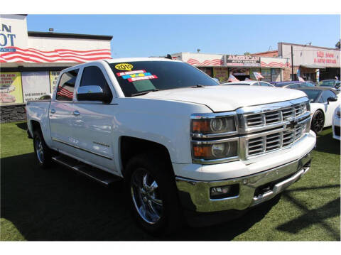 2015 Chevrolet Silverado 1500 for sale at MERCED AUTO WORLD in Merced CA