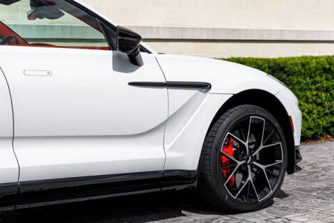2025 Aston Martin DBX 707