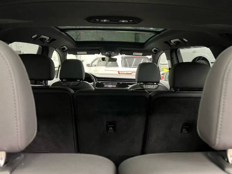 2022 Audi Q7 quattro Premium Plus 55 TFSI