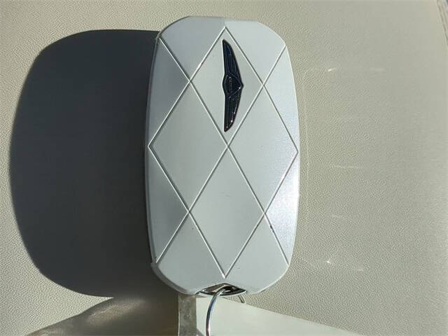 2024 Genesis GV60 Standard