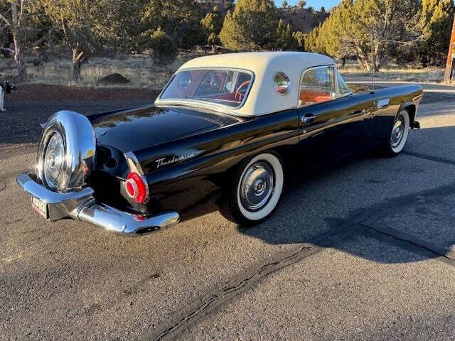 1956 Ford Thunderbird