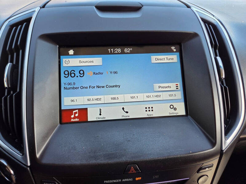 2017 Ford Edge Titanium