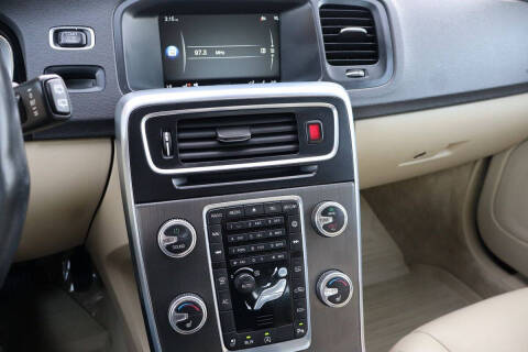 2015 Volvo V60 T5 Drive-E Premier