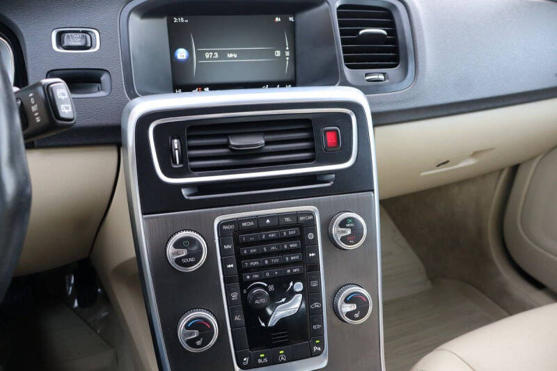 2015 Volvo V60 T5 Drive-E Premier