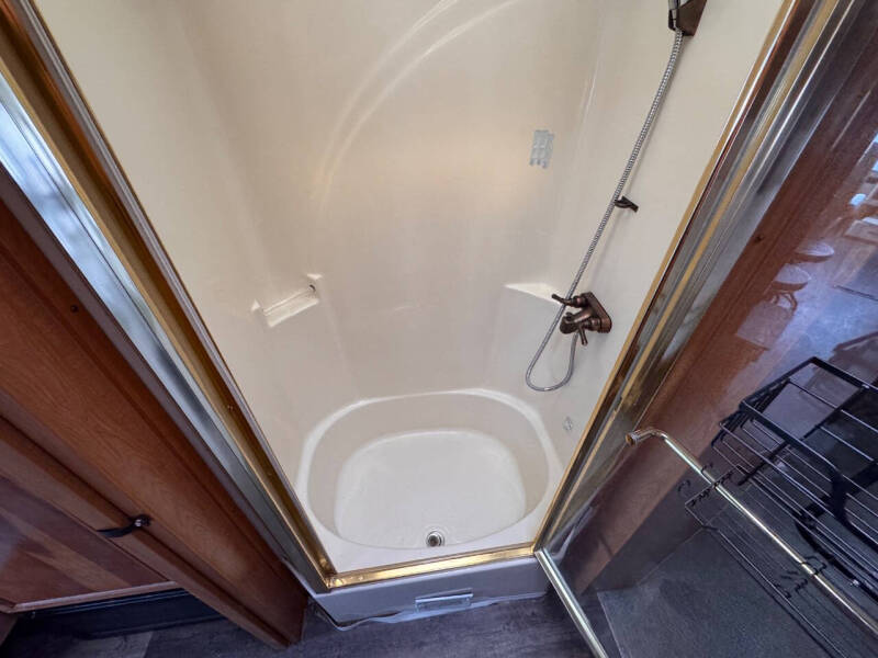 2001 Holiday Rambler Ambassador