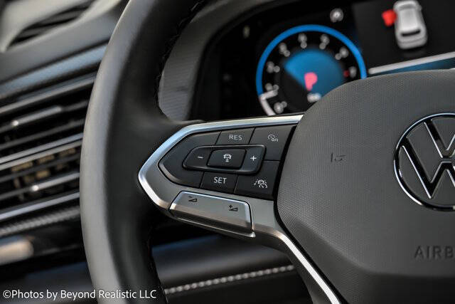 2024 Volkswagen Atlas Cross Sport SEL R-Line 4Motion