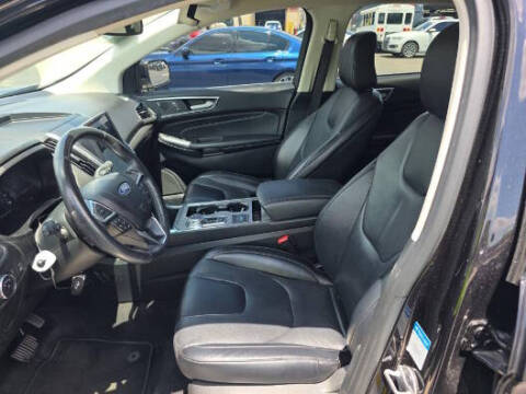 2022 Ford Edge Titanium