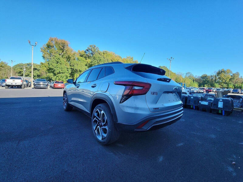 2025 Chevrolet Trax RS