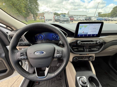 2020 Ford Escape Hybrid Titanium