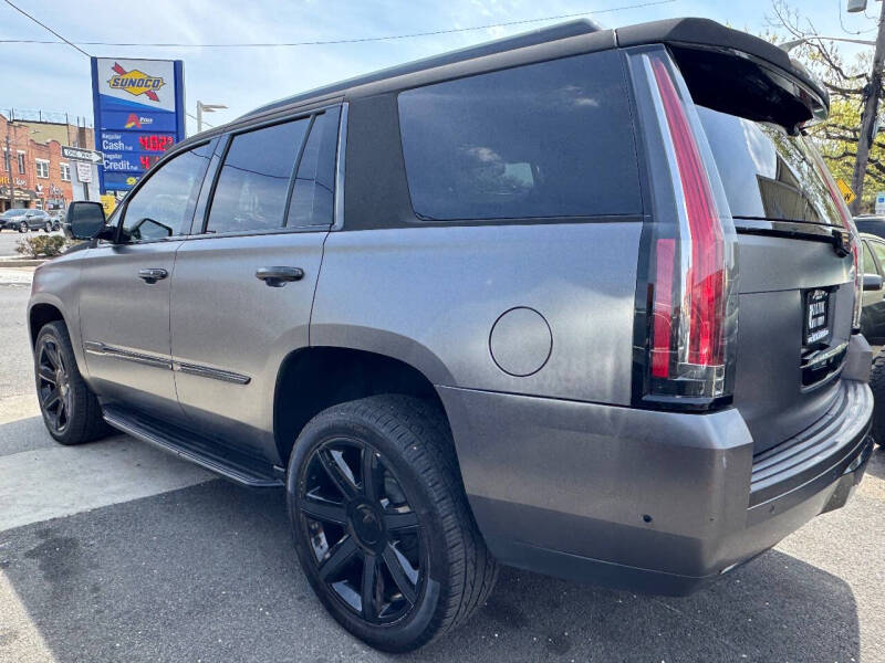 2017 Cadillac Escalade Luxury