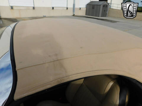 2004 Ford Thunderbird Deluxe