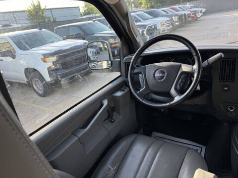 2022 GMC Savana 2500
