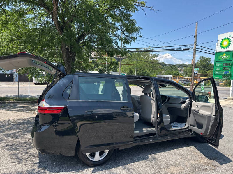 2018 Toyota Sienna L 7-Passenger
