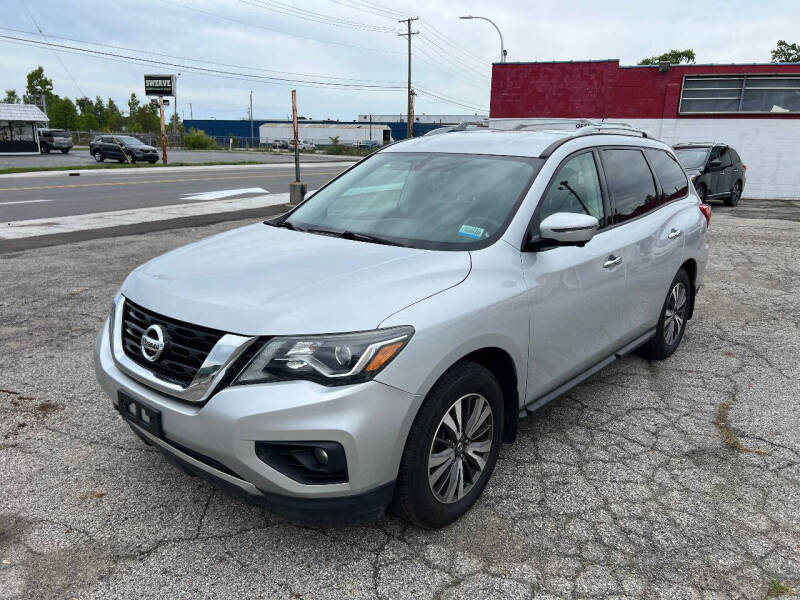 2017 Nissan Pathfinder SL