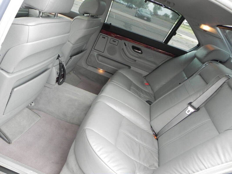 2001 BMW 7 Series 740iL