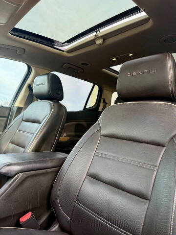 2017 GMC Acadia Denali