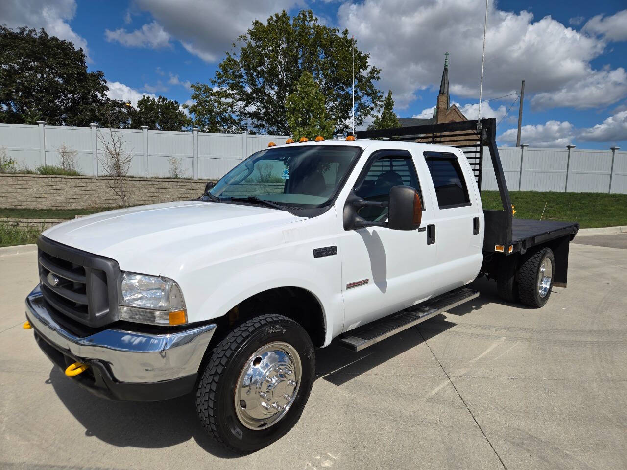 2004 Ford F-550 Super Duty 11