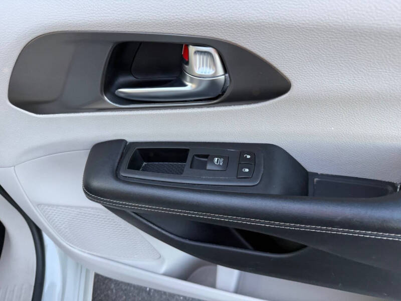 2021 Chrysler Pacifica Hybrid Touring L