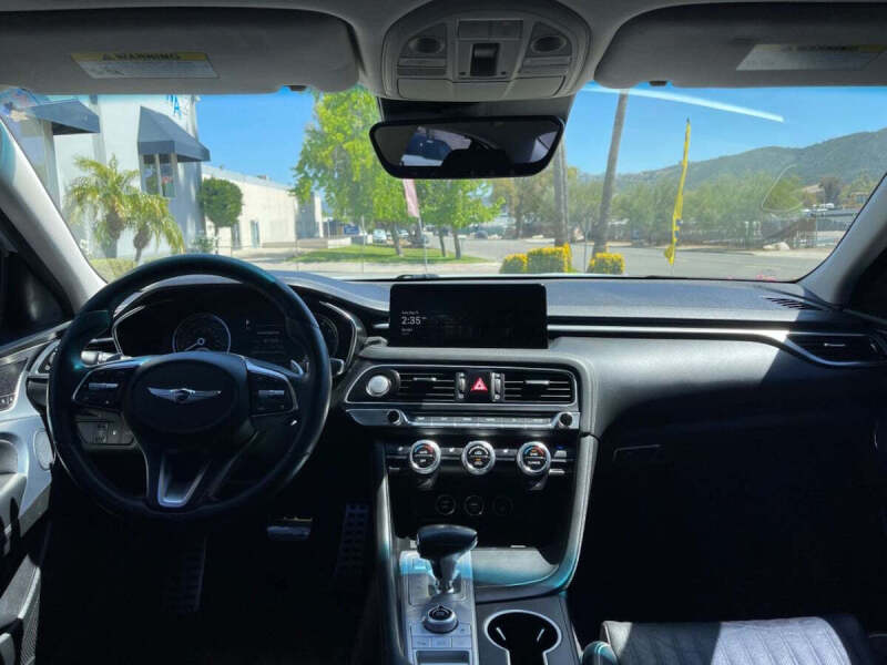 2022 Genesis G70