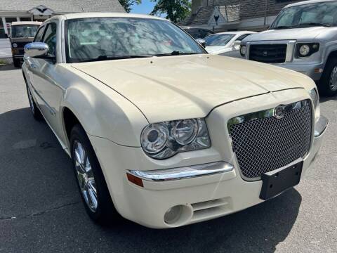 2008 Chrysler 300 for sale at Dracut's Car Connection in Methuen MA