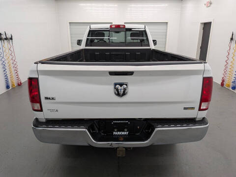 2016 RAM 1500 SLT