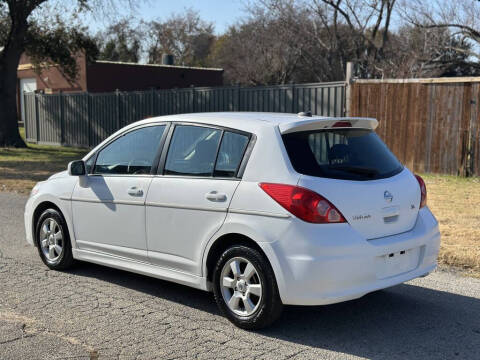 2010 Nissan Versa 1.8 S