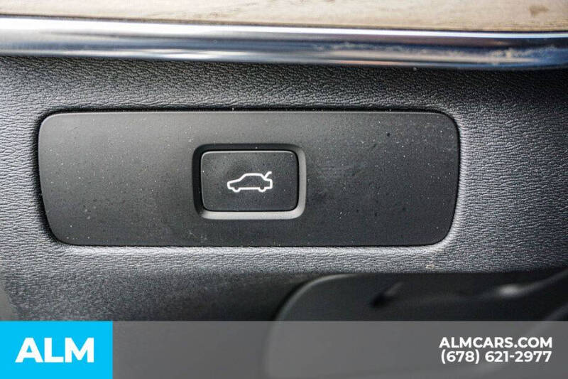 2025 Volvo XC90 B6 Plus Bright Theme 7P