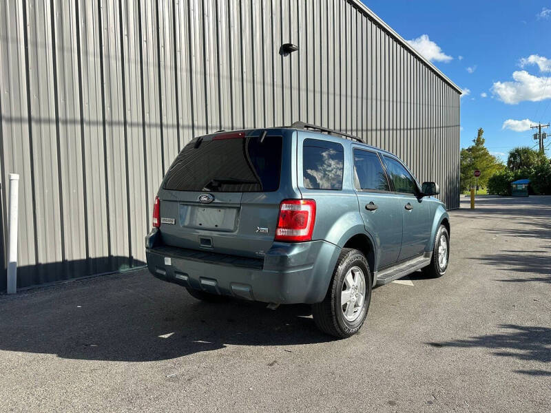 2011 Ford Escape XLT