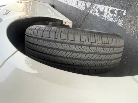 2011 Toyota Prius Three