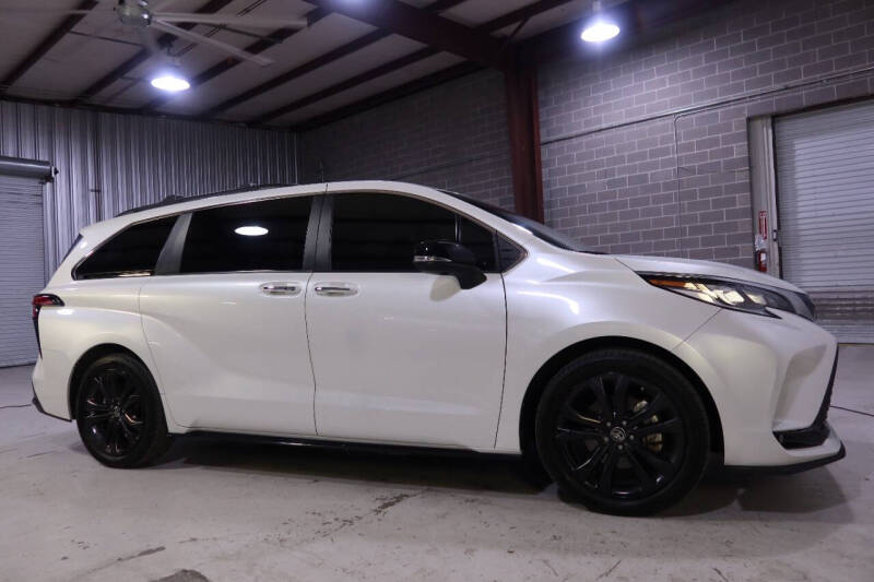 2023 Toyota Sienna 25th Anniversary Edition
