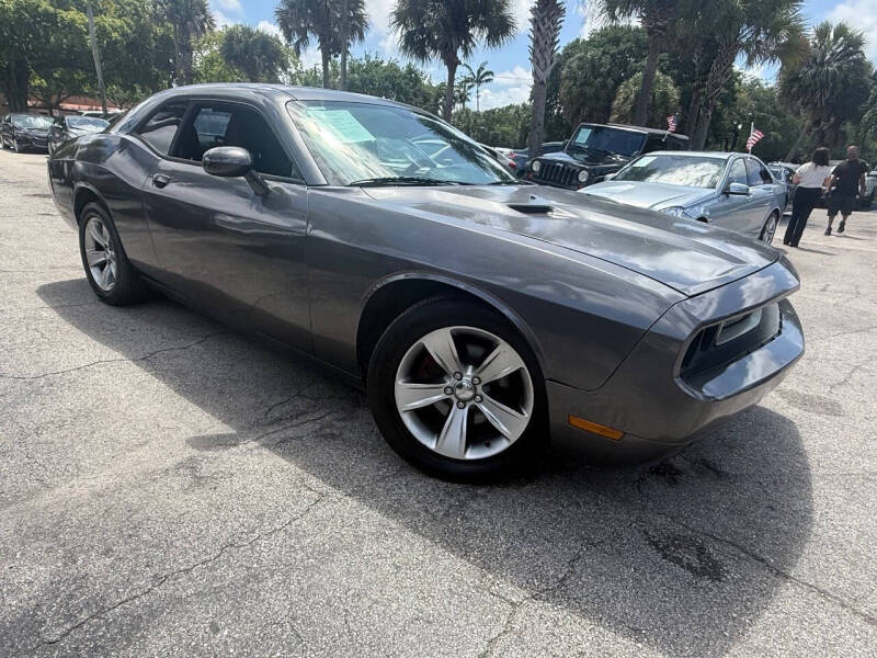 2014 Dodge Challenger SXT