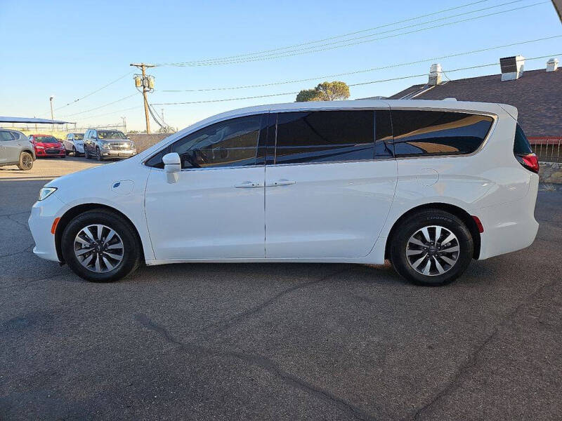 2022 Chrysler Pacifica Hybrid Touring L