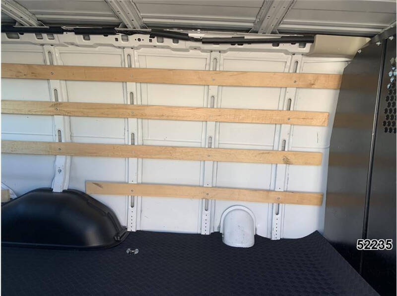 2023 Chevrolet Express 2500