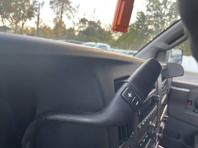 2025 Chevrolet Express 2500