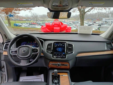 2025 Volvo XC90 B6 Plus Bright Theme 7P