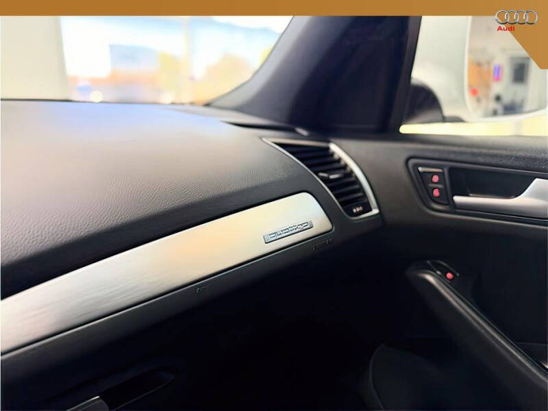 2012 Audi Q5 3.2 quattro Premium Plus