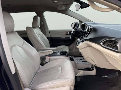 2018 Chrysler Pacifica Touring L Plus
